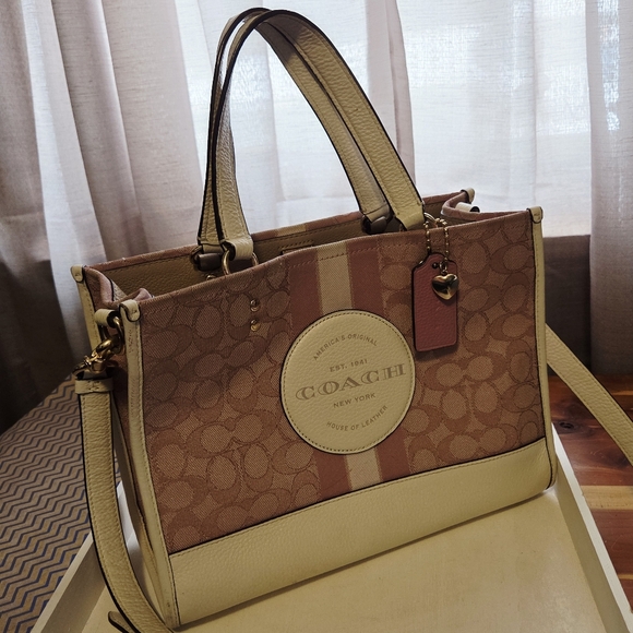 Coach Dempsey carryall in signature pink tote purse - Picture 3 of 16